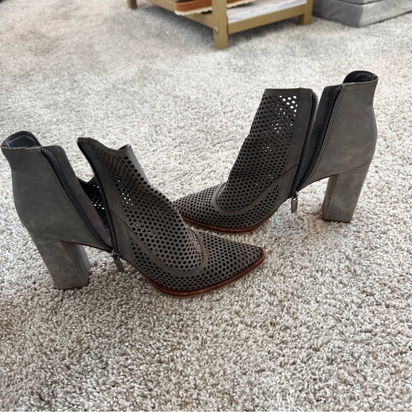 Vince Camuto vented grey heeled booties, size 7.5 - Picture 6 of 9